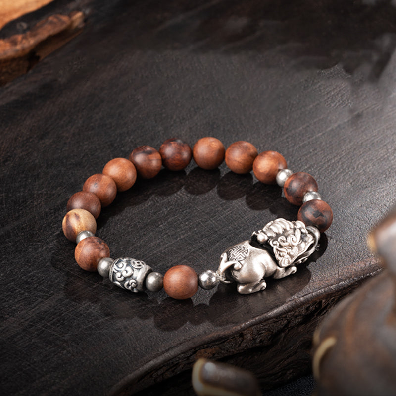 Lightning-Struck Jujube Wood Pixiu Bracelet
